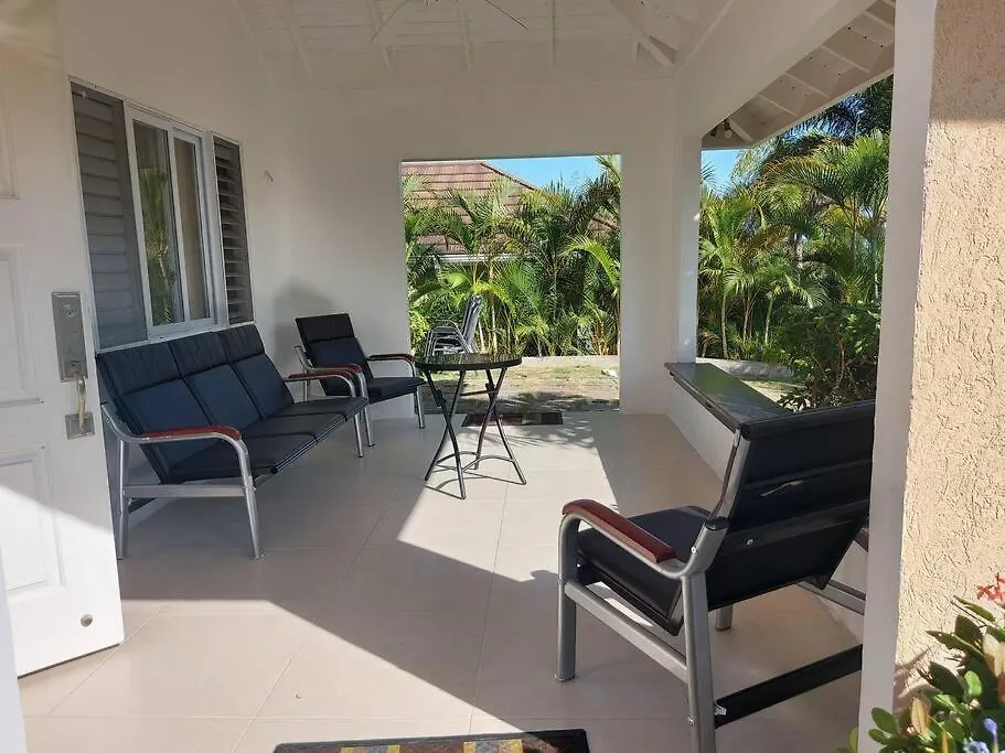 Holiday home Palms Escape - 3 Bedroom Vacation Home Richmond
