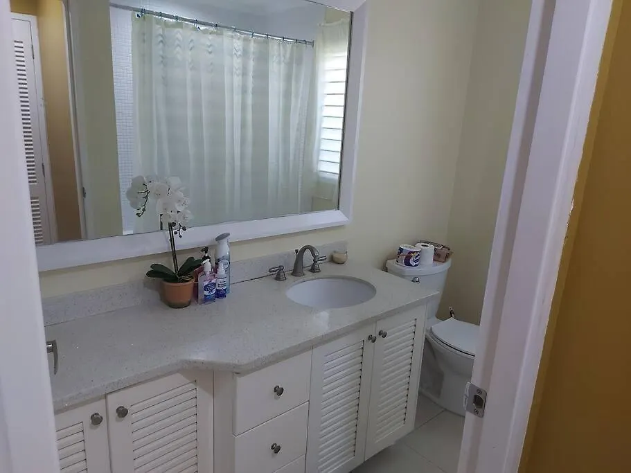 Palms Escape - 3 Bedroom Vacation Home Richmond 0*,