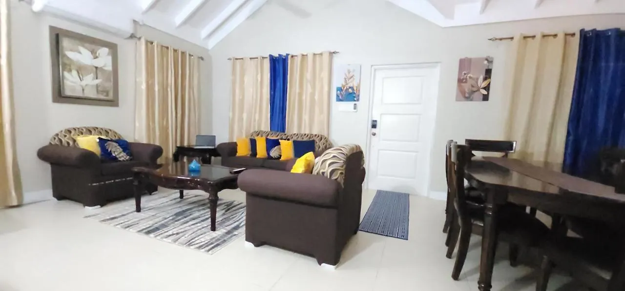Palms Escape - 3 Bedroom Vacation Home Richmond Holiday home